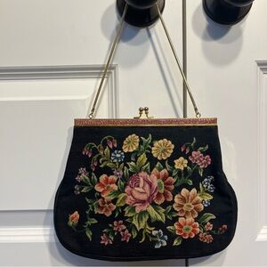Vintage Tapestry  Purse Handbag Black Floral Gold Chain Fabric Kisslock